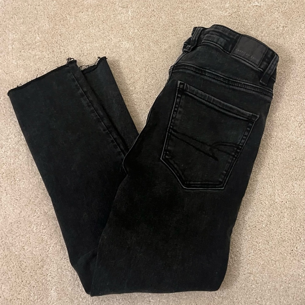 American Eagle ankle crop high rise jeggings in black size 2